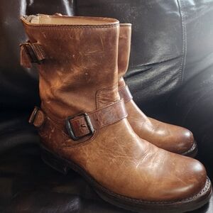 Frye Veronica Back Zip Boots Size 6.5B